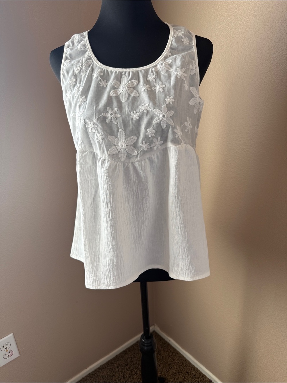 Women's White Sleeveless Embroidered Yoke Top